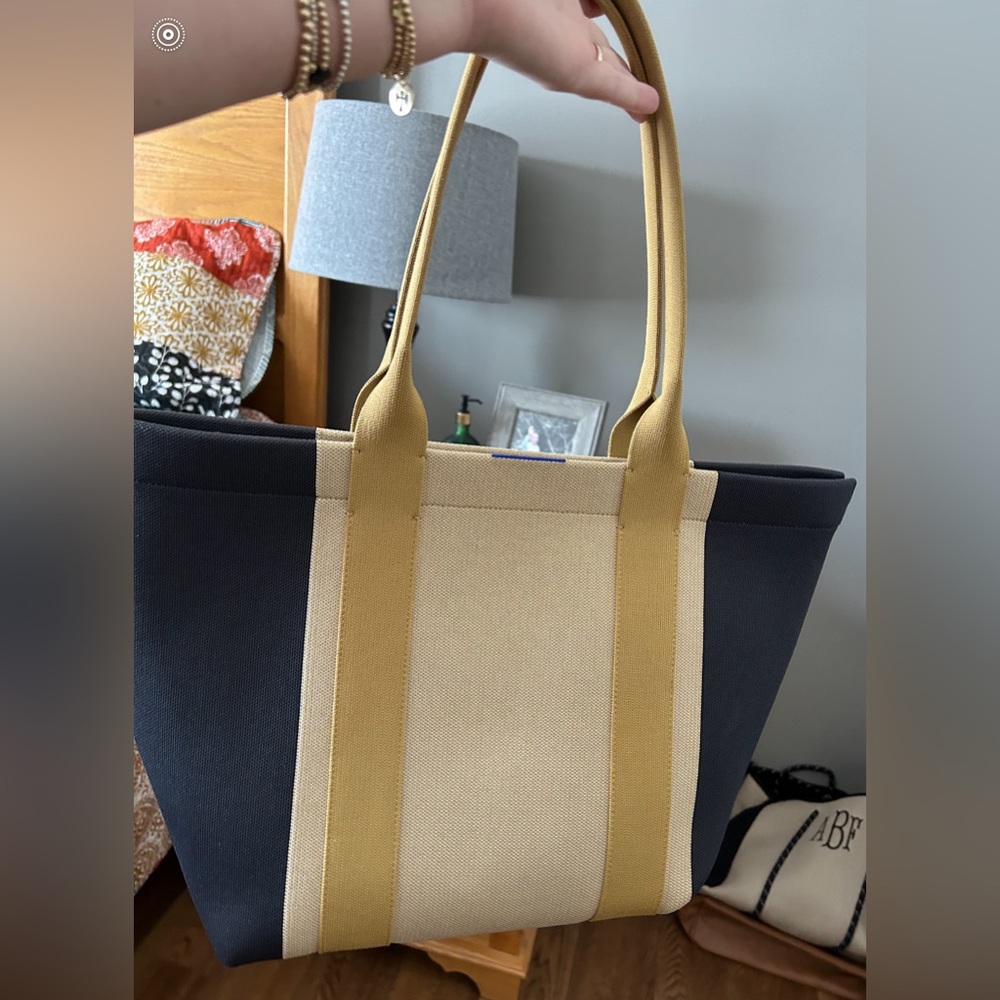 Rothy’s bag